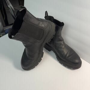 Timberland Womens S7 Black Leather Chelsea Boots A5ND7 Lug Sole Gently Used